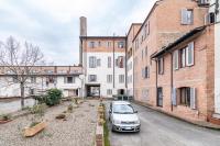 Into the Blu Apartment with private parking! - B&B