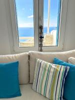 Aggeliki's Cycladic Villa by Hostandros - B&B Batsíon