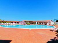 Baja Sardinia Pool Residence - B&B