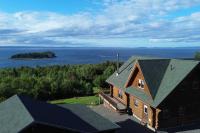 Privacy @ Bras d’Or Lake Eagle House Chalet - Chambres d’hôtes St. Peter's