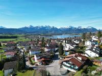 Apartment mit Balkon & Bergblick I Hund - Chambres d'hôtes Füssen