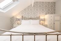 King Room with Mountain View