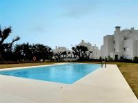 Chic Mediterranean Living In This Three-Bedroom Penthouse Situated in the San Roque Club Resort - B&B Sotogrande