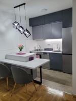 Apartman NS PRIVATE PARKING - B&B