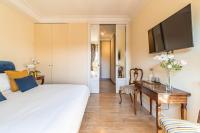 Suite with Garden View
