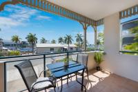 B&B Townsville - Motel room on Palmer with a pool - Bed and Breakfast Townsville