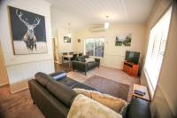 B&B Bright - Silver Birches Holiday Village - Unit 8 - Bed and Breakfast Bright