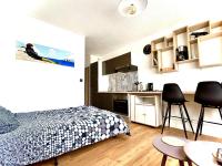 Studio MAJA proche des plages parking - Bed and Breakfast