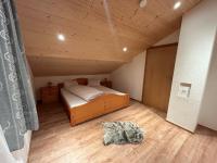 Apartment with Shower