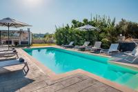 Villa Aris: A Serene Experience, 3BRs, Pool & Bbq - Ferienwohnung