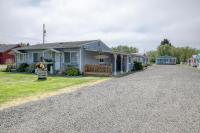 Anchor's Away Cottage Studio by the Sea w fireplace - Bed and Breakfast