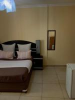 B&B Lusaka - SUPERSTONE LODGE - Bed and Breakfast Lusaka