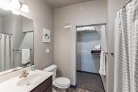 Spacious 2BR Suite Plus Patio Near Iowa State - B&B