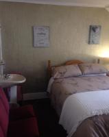 Double or Twin Room with Shared Bathroom