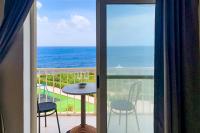 B&B Marsalforn - Seafront apartment in Gozo, Marsalforn - Happy Rentals - Bed and Breakfast Marsalforn