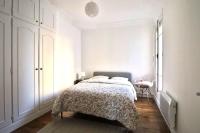 Escale Urbaine: Confort & Métro à 2 Pas - B&B