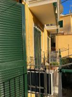 Giovi's Apartments HOME AURIS - Bed and Breakfast