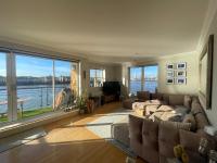 Luxury Riverside Apartment with Balcony and City views - B&B Londra