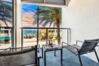 Apartment with Bay View Balcony - Pool - Up To 6 - Gym - B&B Hollywood