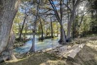 B&B New Braunfels - Walk to Schlitterbahn, River Access & Pets OK - Bed and Breakfast New Braunfels