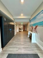 Nimitz Crossing Luxury Residences - B&B