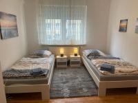 Gästewohnung 1 OGR in der Nähe zur Veltinsarena - Gästewilli 1 - B&B