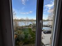 Apartment with Garden View