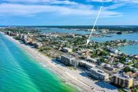 Park Shore Suites of Madeira Beach! Newly Remodeled, Steps to the Beach & Pet Friendly! - #2 - B&B St. Pete Beach