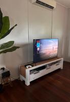Cosy Town House, Sleeps 8 people - Chambres d’hôtes Mont Isa