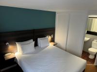 Standard Room - 1 Double Bed