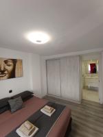 CASA SAURA -Playa de Las Americas - Bed and Breakfast Arona