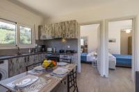 Manos House - Elegant Modern Escape - B&B Svoronáta