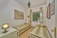 Apartamento de 2 dormitorios con balcón