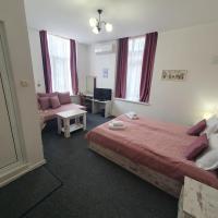 Queen Room with Garden View