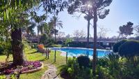 Pinogolf Elviria Marbella with free parking, wifi, pool and large terrace - Chambres d'hôtes Marbella
