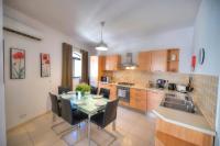 St Julians lovely 3 bedrooms by Homely - B&B San Julian's