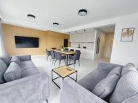 Przestronny apartament, ogródek, miejsca postojowe w garażu - Chambres d’hôtes