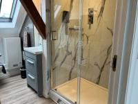 Glastonbury Secret Retreat- Split-Level 1 bedroom, 2 Single Bed, Air Condition - Ferienwohnung Glastonbury