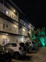 Loft 16 e 05 - Maranduba com piscina próximo a praia - B&B Ubatuba