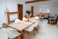 Maison 12 voyageurs tout confort avec jardin au centre de Dinant - Chambres d’hôtes