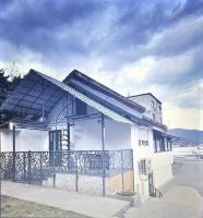 Casa Alba STr,Crizantemelor 17 - B&B Orşova