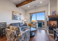 B&B Park City - Serene Retreat in Newpark - Private Hot Tub - Bed and Breakfast Park City