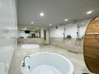 tomo 非日常の暮らし 広い浴室サウナ付き 寝室6つ ベッド11台 関西空港直通の最寄り駅 - Bed and Breakfast Osaka