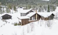 A wonderful estate of two houses for all seasons! - Chambres d'hôtes Innbygda