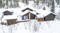 A wonderful estate of two houses for all seasons! - Chambres d'hôtes Innbygda