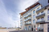 Two-Bedroom Apartment - Plac Słowiański 6/13