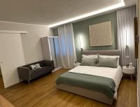 The Captain's Apartments ZEPHYR- CITY CENTER Leonardo Academy - Chambres d'hôtes Sesto Calende