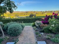 B&B Williamstown - Barossa Garden Homestay - Bed and Breakfast Williamstown