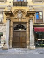 Pia's Home in pieno centro storico - B&B