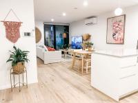 B&B Canberra - Heart of City - Pool - Parking - Self check-in - Bed and Breakfast Canberra